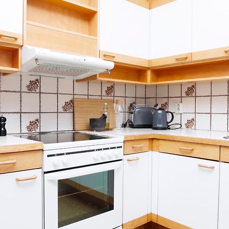 Briet Apartments אקורירי מראה חיצוני תמונה