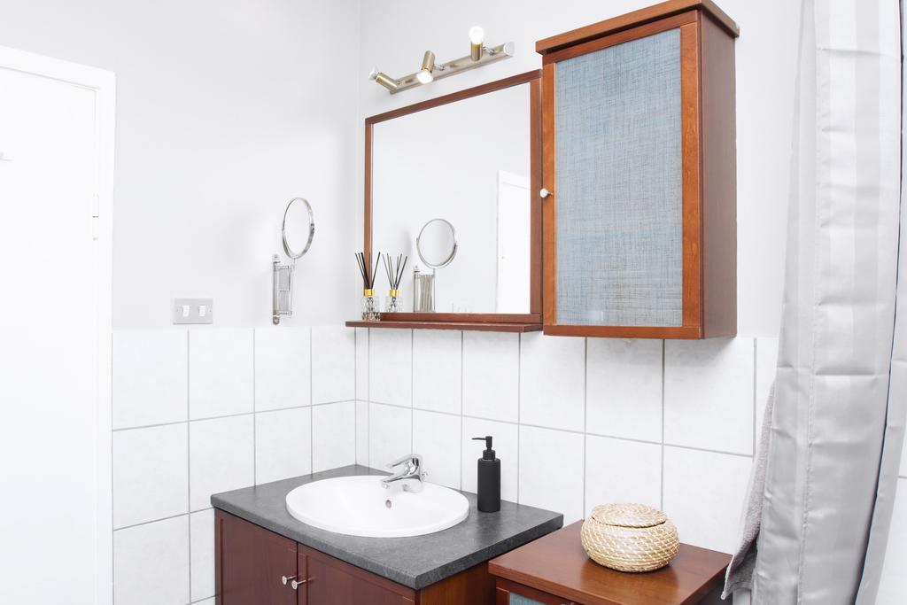 Briet Apartments אקורירי מראה חיצוני תמונה