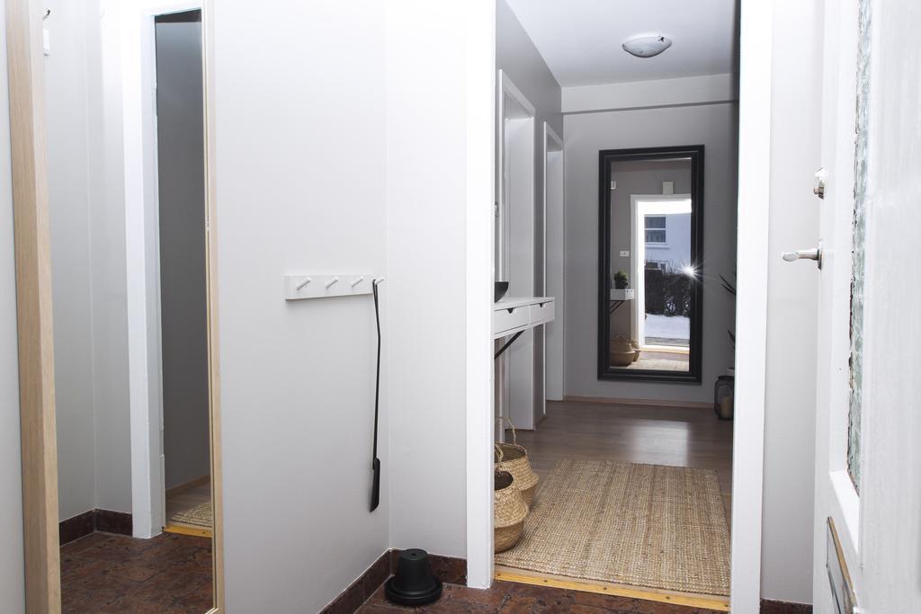 Briet Apartments אקורירי מראה חיצוני תמונה