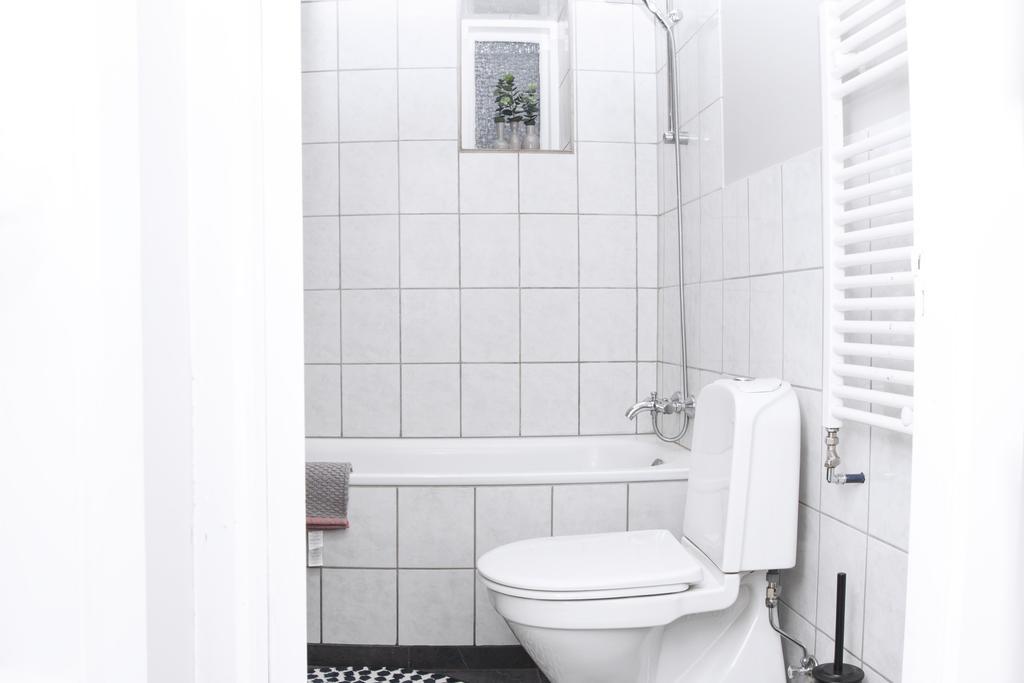 Briet Apartments אקורירי מראה חיצוני תמונה